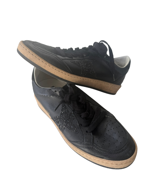GOLDEN GOOSE
